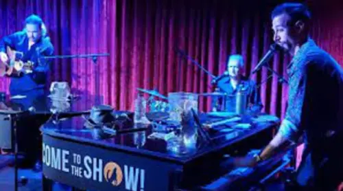 showsOnDeck.com | Howl at the Moon